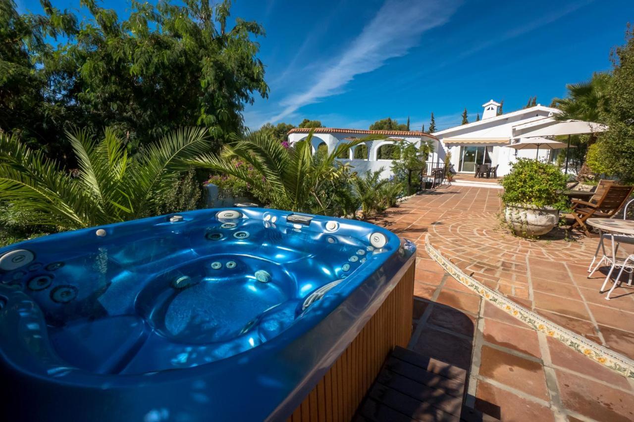 Private Heated Pool, Jacuzzi & 1225M2 Garden In Villa Cipreses Фрихилиана Экстерьер фото