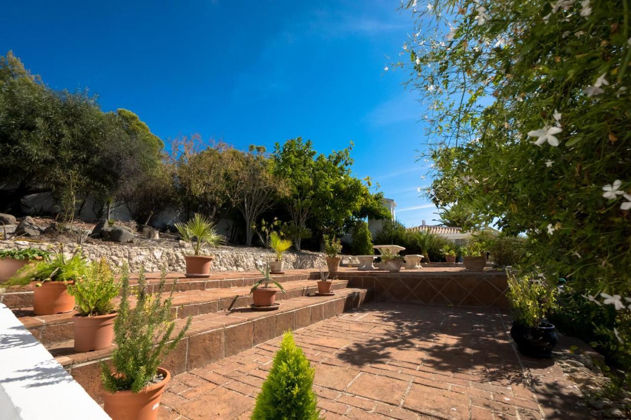 Private Heated Pool, Jacuzzi & 1225M2 Garden In Villa Cipreses Фрихилиана Экстерьер фото