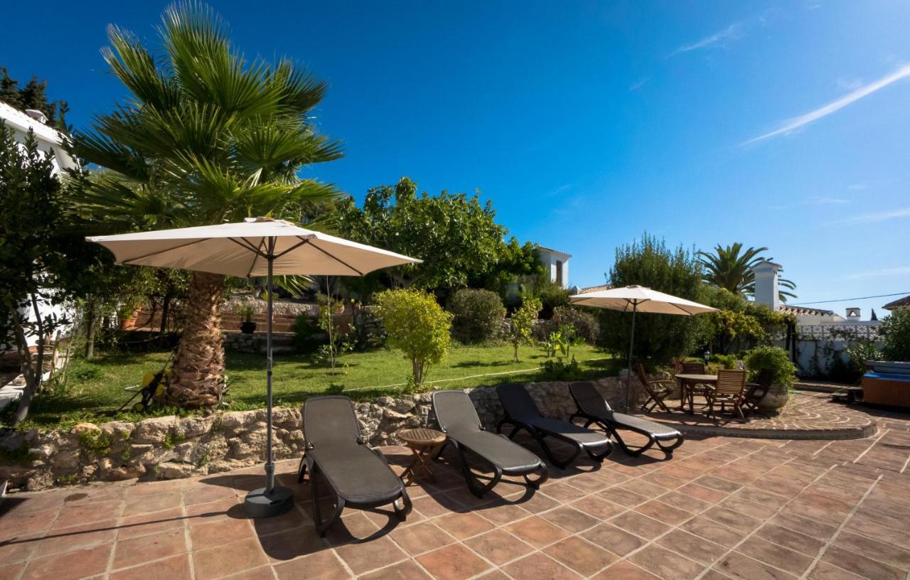 Private Heated Pool, Jacuzzi & 1225M2 Garden In Villa Cipreses Фрихилиана Экстерьер фото