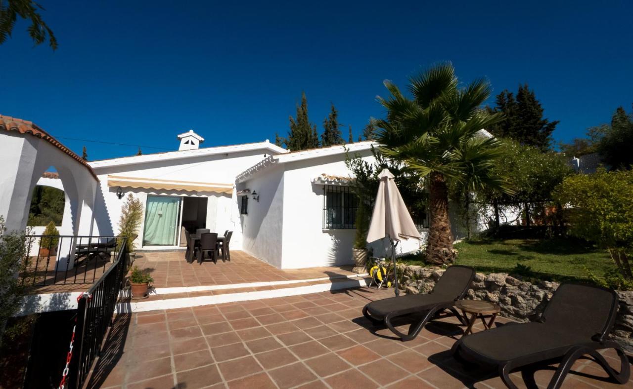 Private Heated Pool, Jacuzzi & 1225M2 Garden In Villa Cipreses Фрихилиана Экстерьер фото