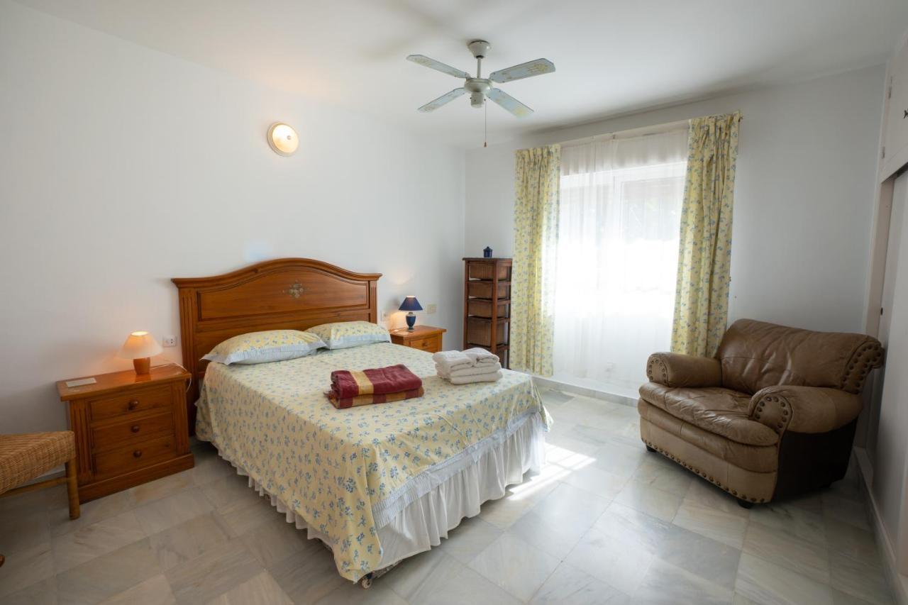 Private Heated Pool, Jacuzzi & 1225M2 Garden In Villa Cipreses Фрихилиана Экстерьер фото