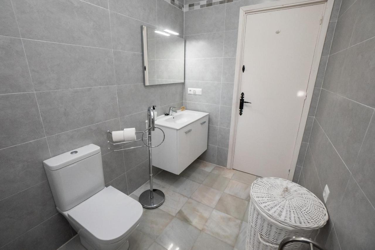 Private Heated Pool, Jacuzzi & 1225M2 Garden In Villa Cipreses Фрихилиана Экстерьер фото