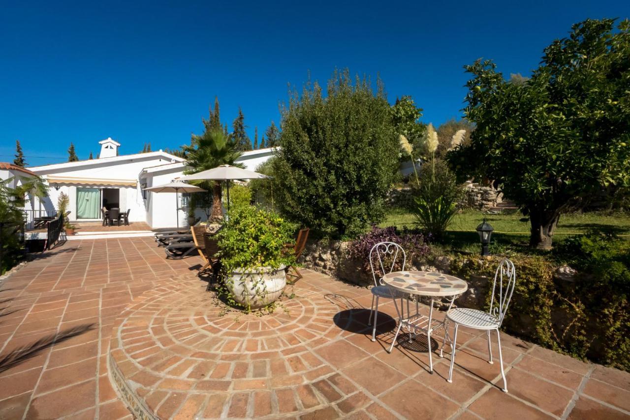 Private Heated Pool, Jacuzzi & 1225M2 Garden In Villa Cipreses Фрихилиана Экстерьер фото