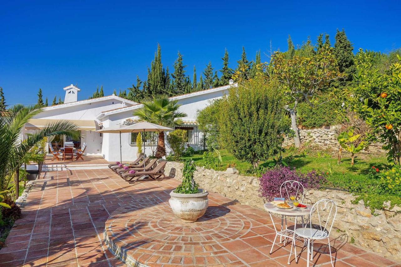 Private Heated Pool, Jacuzzi & 1225M2 Garden In Villa Cipreses Фрихилиана Экстерьер фото
