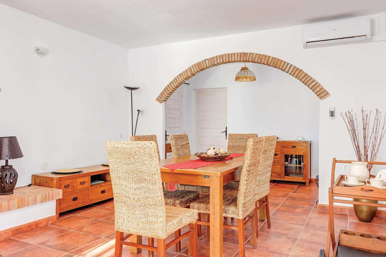 Private Heated Pool, Jacuzzi & 1225M2 Garden In Villa Cipreses Фрихилиана Экстерьер фото